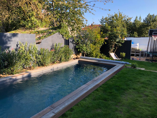 jardin avec piscine réalisation vertigo jardins paysagiste conceptrice à nantes